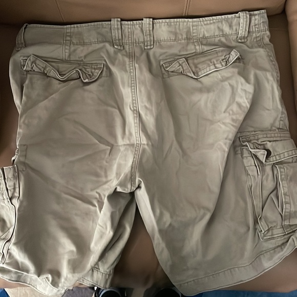 Men’s Old Navy cargo shorts - Picture 4 of 4